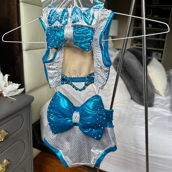 Custom Dance Set - Picture 5 of 6
